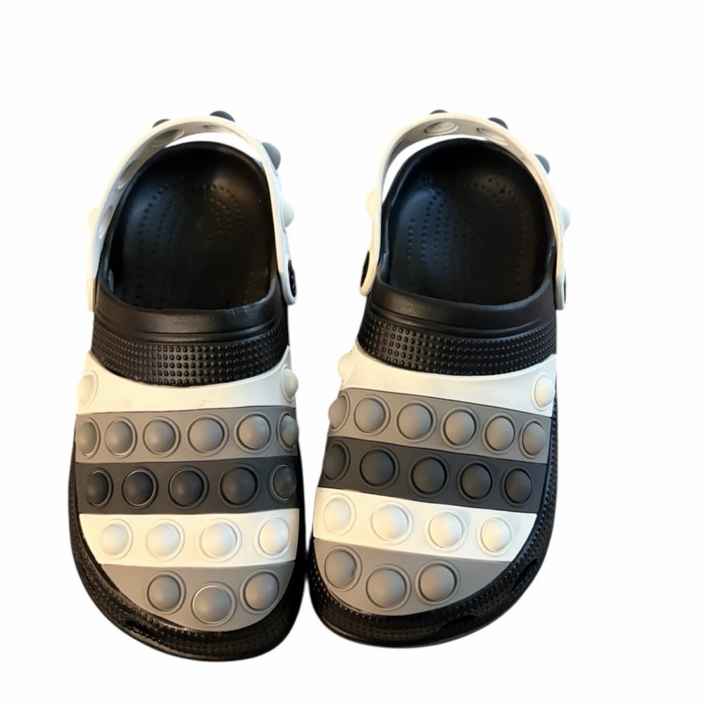 Engtoy Kid’s Clogs Breathable Lightweight NWT Size US 12, EU 30